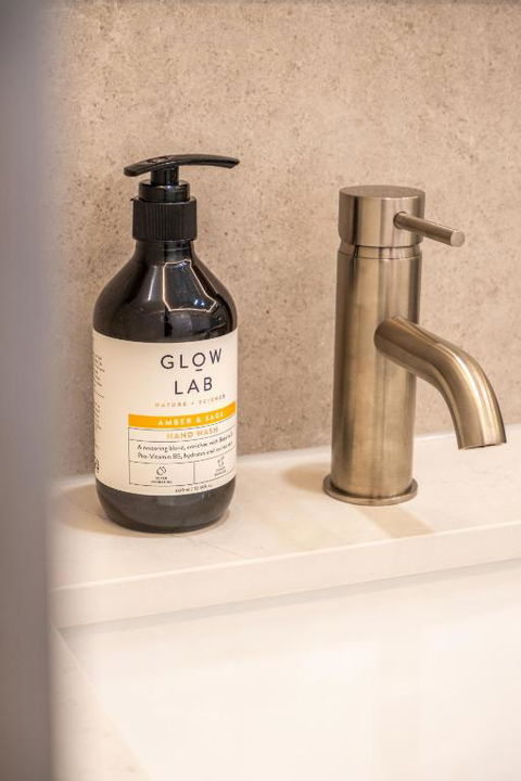 Ascot Boutique Apartments - Queensland Tourism 2