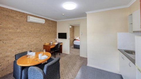 Ashton Motel - Queensland Tourism 4