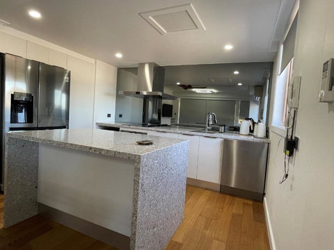 Astor Apartment 1 - Queensland Tourism 4