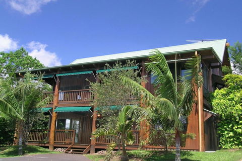 Atherton Blue Gum - Queensland Tourism 0