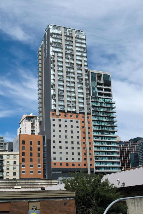 Atlantis Hotel Melbourne - Queensland Tourism 1