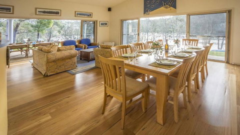 Atlantis On Lake Conjola - Queensland Tourism 4