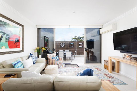 Aura 10 Shoal Bay - Queensland Tourism 4