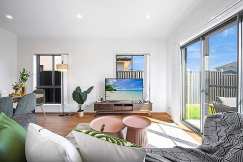 Austral Mordern House 10ppl - Queensland Tourism 0