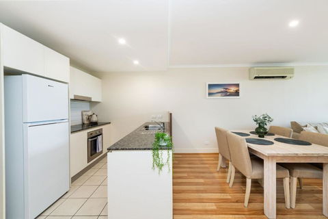Avenue 16 - Queensland Tourism 4