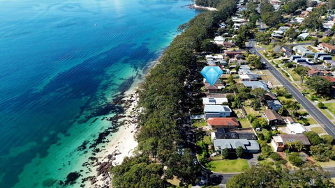AXL Orion Beach Home: Beach Front - Queensland Tourism 0