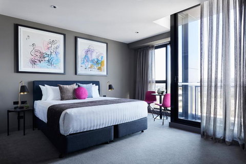 Art Series - The Chen - Queensland Tourism 2