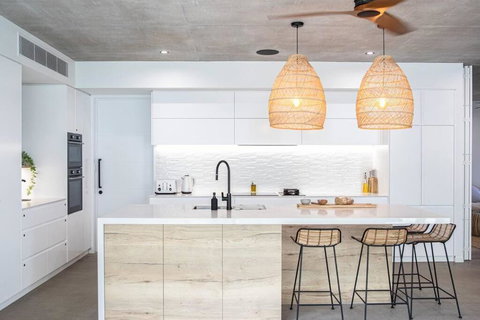 Azure Port Douglas - Luxurious & Modern - Queensland Tourism 1