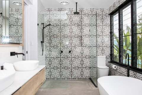 Azure Port Douglas - Luxurious & Modern - Queensland Tourism 4