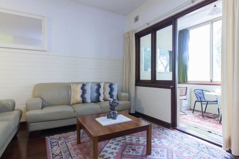 B2 Crawley Apartment 1 BRM & Sleepout Near UWA - QLD Tourism 2