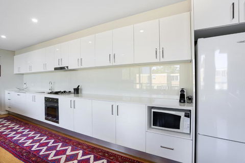 B314S - Waverton Village Heights - QLD Tourism 3