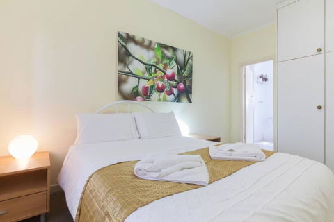 B5 Crawley Apartment 1 BRM & Sleepout Near UWA - QLD Tourism 0