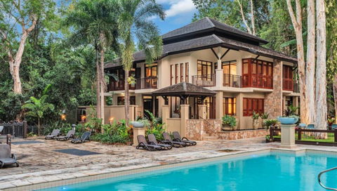 BAHAMA At Temple Tranquility - QLD Tourism 0