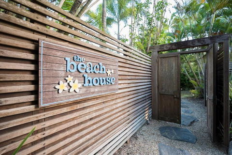 BALA Beach House On ABSOLUTE Beachfront - QLD Tourism 2