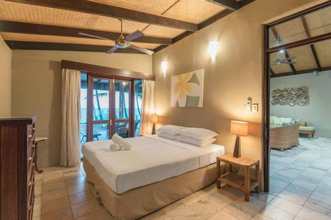 BALA Beach House On ABSOLUTE Beachfront - QLD Tourism 4