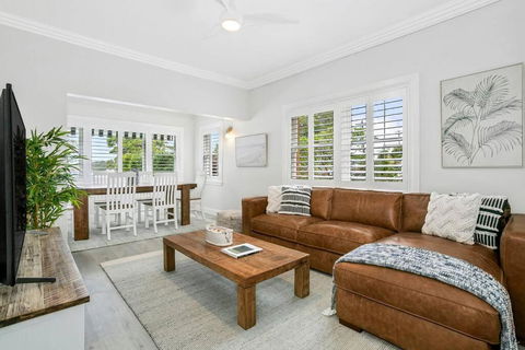 BALO1 - The Esplanade - Mosman - QLD Tourism 4