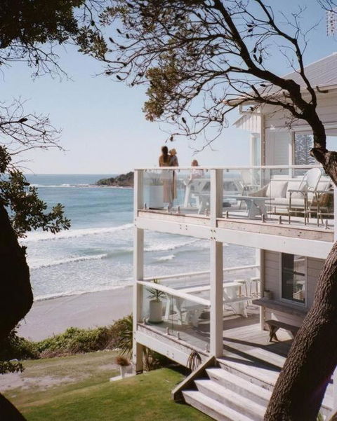 BAY PROPERTIES . Beach House Studio - QLD Tourism 2