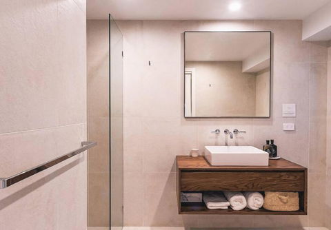 BAY PROPERTIES . Bridgewood - QLD Tourism 4