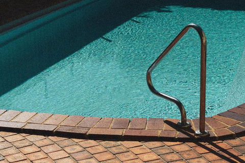 BAY PROPERTIES . Ocean Sounds - QLD Tourism 2