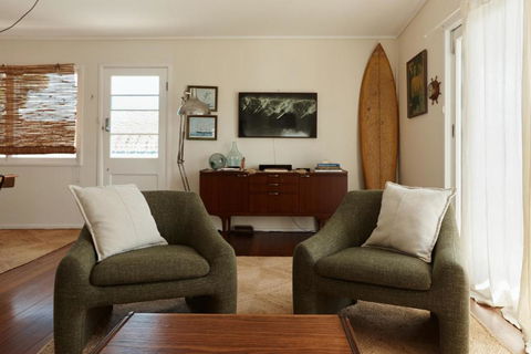 BAY PROPERTIES . The Sailor Shack - QLD Tourism 1