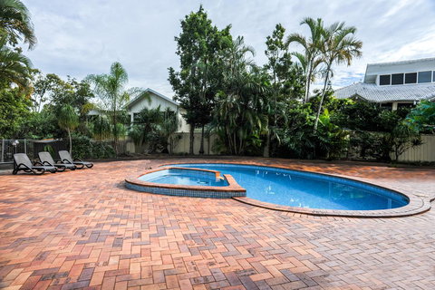 Southport Motel & Apartments - QLD Tourism 8