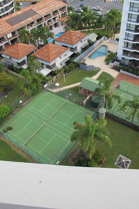 Pacific Regis Beachfront Holiday Apartments - QLD Tourism 6
