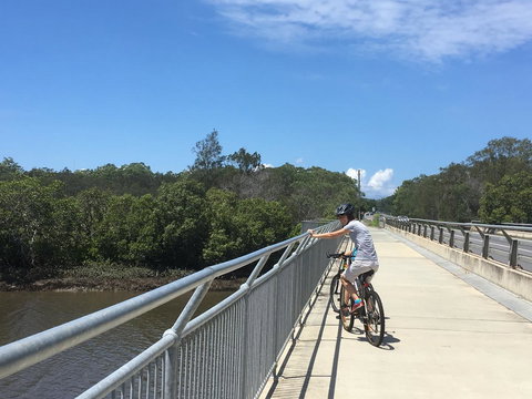 Absolute Waterfront - Queensland Tourism 23