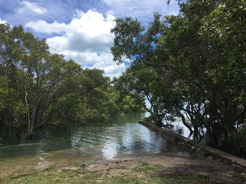Absolute Waterfront - Queensland Tourism 17