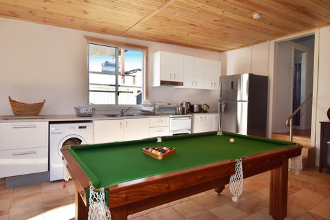 Absolute Waterfront - Queensland Tourism 1