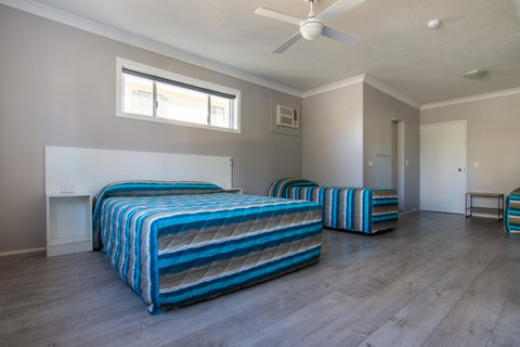 Burleigh Gold Coast Motel - QLD Tourism 1