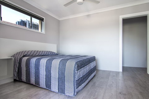 Burleigh Gold Coast Motel - QLD Tourism 10