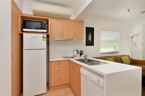 Port Douglas Apartments - Adults Only Oasis - QLD Tourism 8