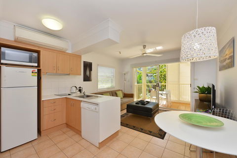 Port Douglas Apartments - Adults Only Oasis - QLD Tourism 0