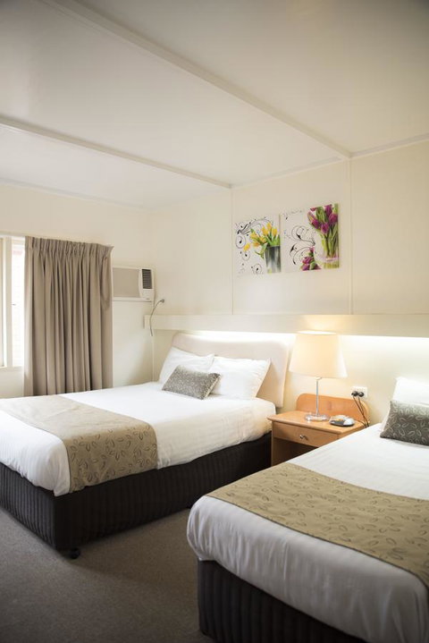 Charleville Motel - QLD Tourism 24
