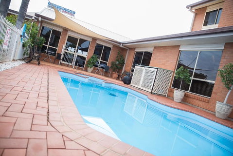 Charleville Motel - QLD Tourism 1