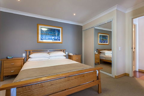 Eastgate On The Range Motel - QLD Tourism 11
