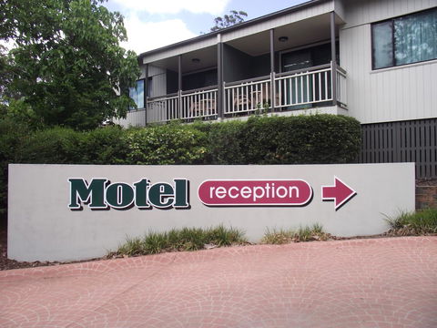 Eastgate On The Range Motel - QLD Tourism 36