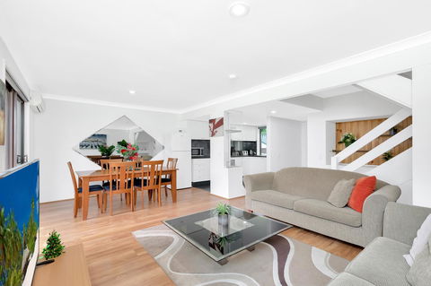 Fountain View Estate - We Accommodate - QLD Tourism 8