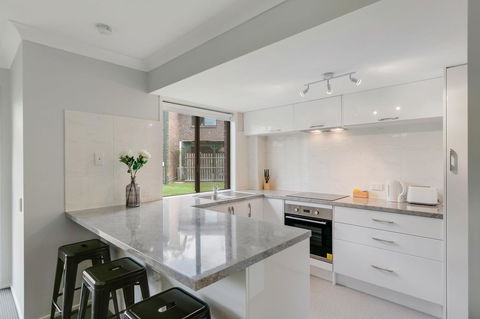 Fountain View Estate - We Accommodate - QLD Tourism 13