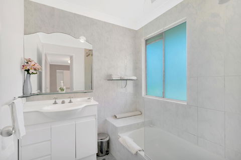 Fountain View Estate - We Accommodate - QLD Tourism 2