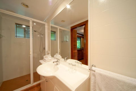Whitsunday Moorings B&B - QLD Tourism 11