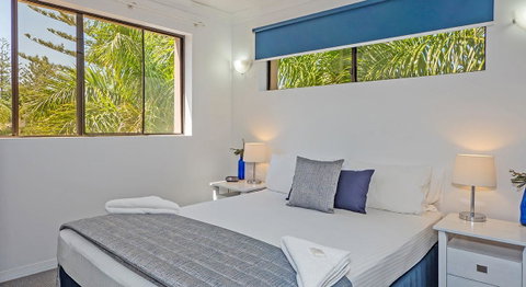Burleigh On The Beach - QLD Tourism 21