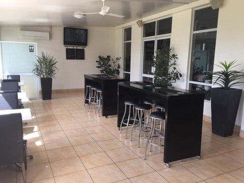 Roma Explorers Inn - QLD Tourism 24