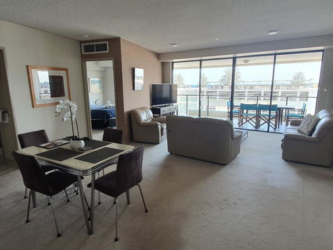 The Waterford Prestige Apartments - QLD Tourism 4