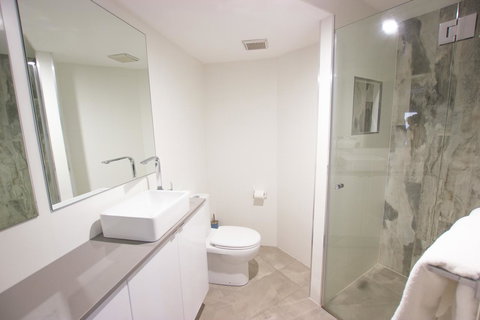 Carrington Court - QLD Tourism 40