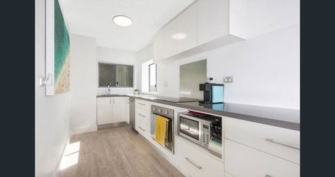 Maroochy Sands Holiday Apartments - QLD Tourism 2