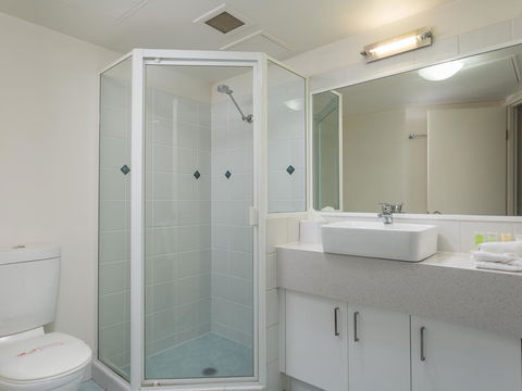 Maldives Resort Main Beach, Gold Coast - QLD Tourism 8