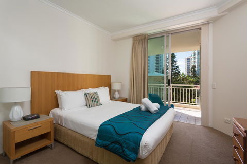 Maldives Resort Main Beach, Gold Coast - QLD Tourism 2