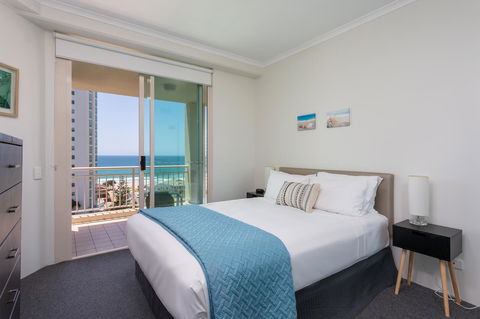 Maldives Resort Main Beach, Gold Coast - QLD Tourism 20