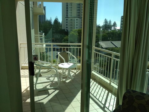Maldives Resort Main Beach, Gold Coast - QLD Tourism 37
